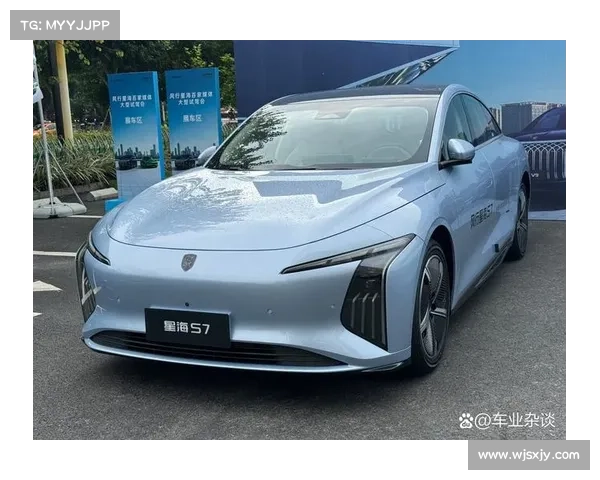 全新的设计风格，新车的前脸造型非常的方正